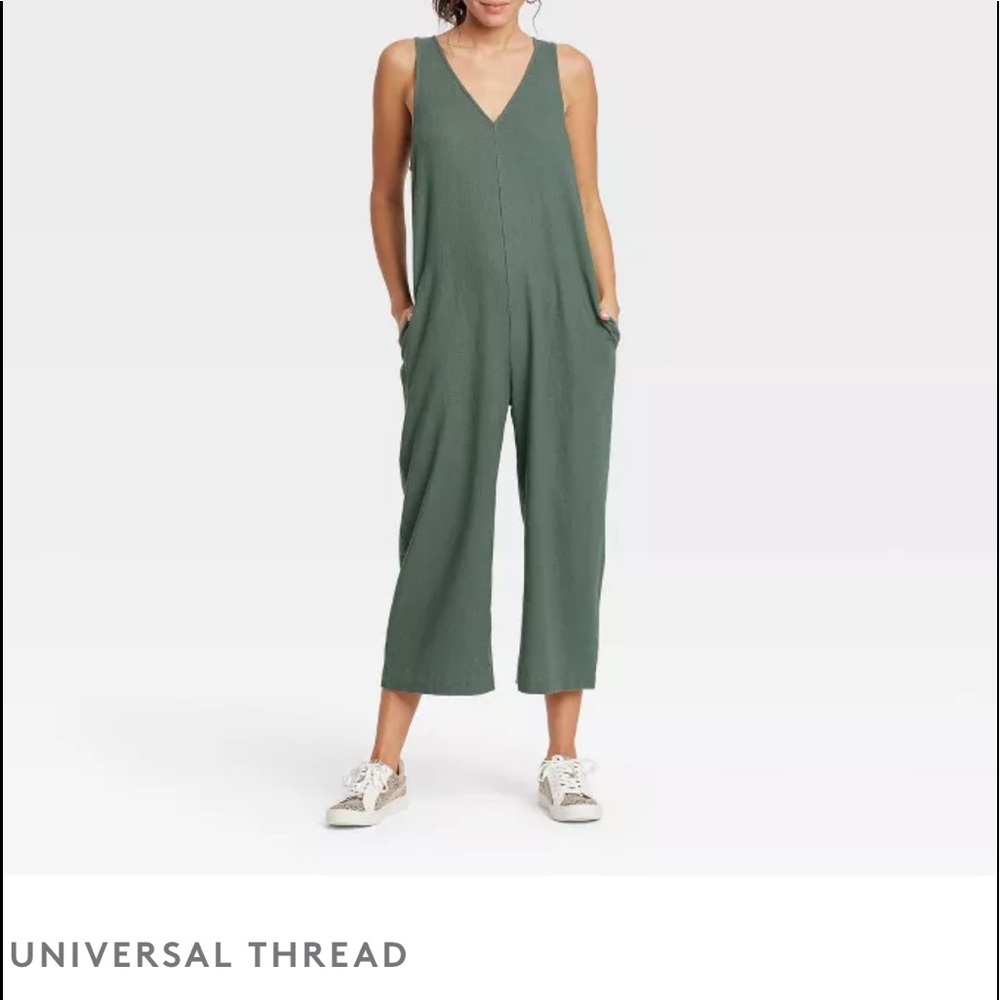 Linen jumpsuit with pockets…